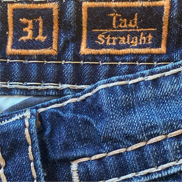 Men’s Rock Revival Jeans - Picture 7 of 9